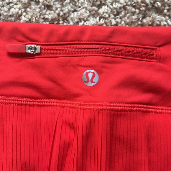 Lululemon pleat to street skirt. NEW. Never worn. Red, size 10 - Picture 5 of 5